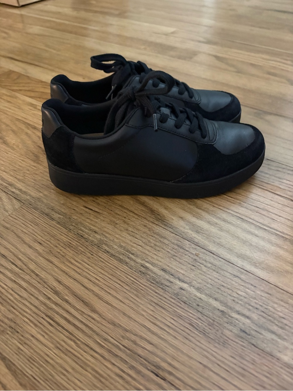 Fitflop Women's All-Black Low-Top Sneakers